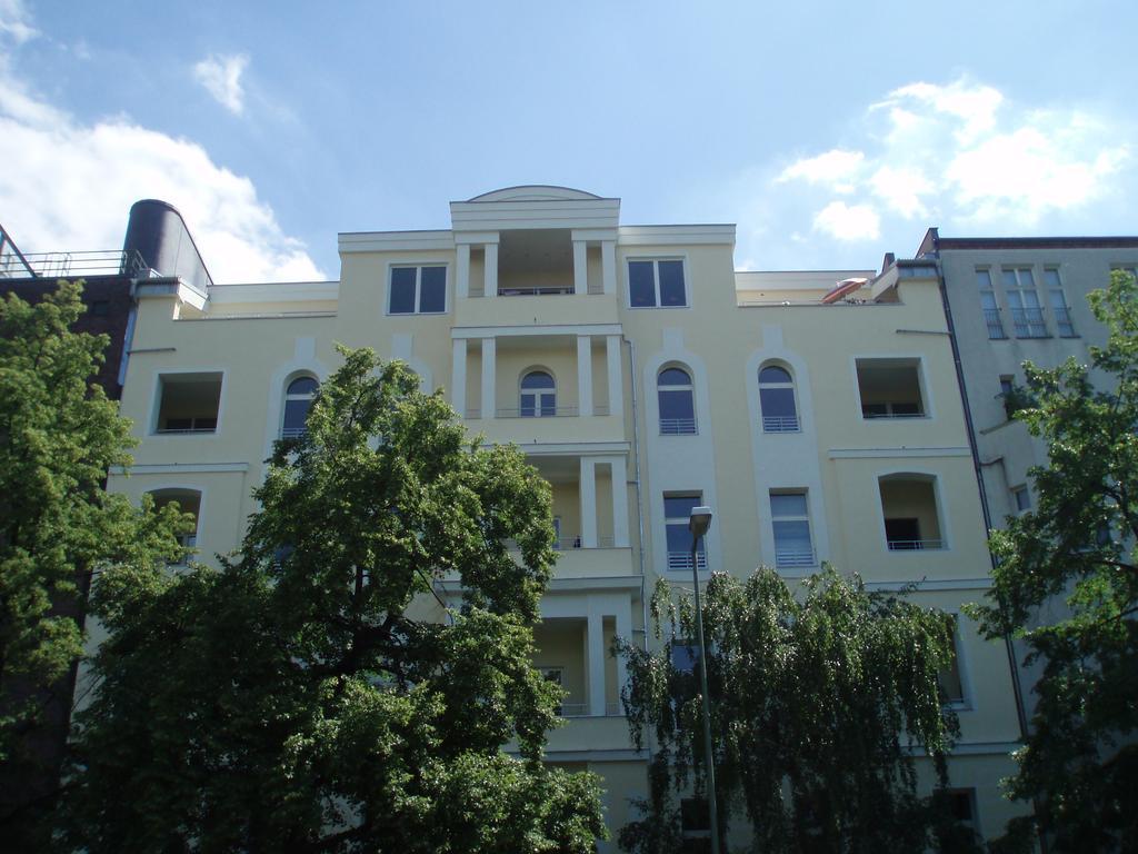 Lv Rooms & Apartments Am Luetzowplatz Berlin Exterior photo